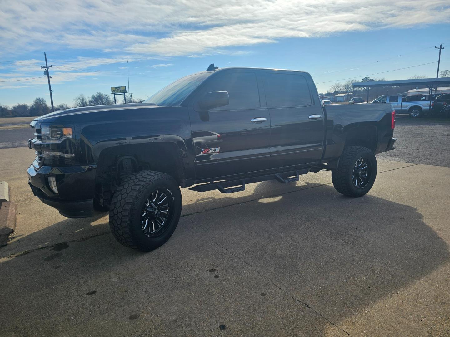 2016 BLACK /BLACK Chevrolet Silverado 1500 LTZ Crew Cab 4WD (3GCUKSEC7GG) with an 5.3L V8 OHV 16V engine, 6A transmission, located at 533 S Seven Points BLVD, Seven Points, TX, 75143, (430) 255-4030, 32.313999, -96.209351 - Photo#0